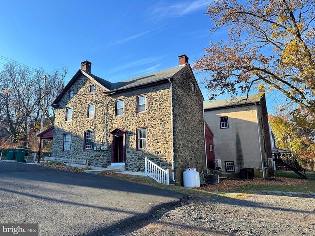 3196 MAIN ST, Sumneytown, PA 18084