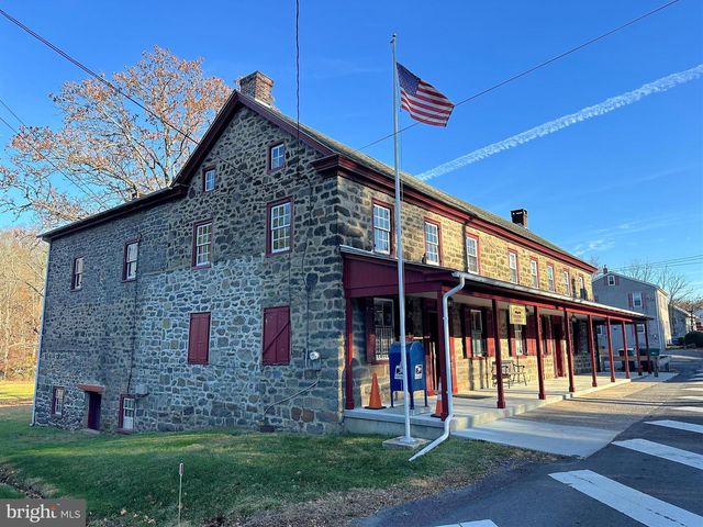 3196 MAIN ST, Sumneytown, PA 18084