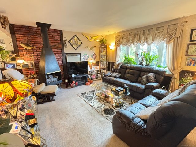 38 Arbor Avenue, Naugatuck, CT 06770