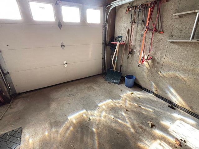 38 Arbor Avenue, Naugatuck, CT 06770