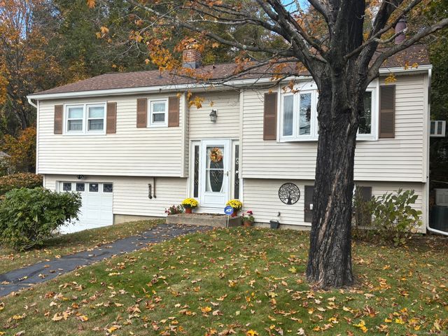 38 Arbor Avenue, Naugatuck, CT 06770