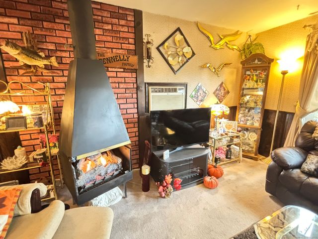 38 Arbor Avenue, Naugatuck, CT 06770