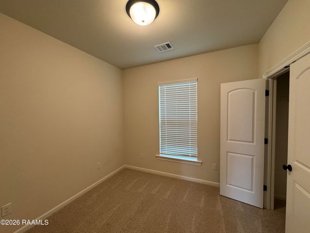325 Mulholland Lane, Duson, LA 70529