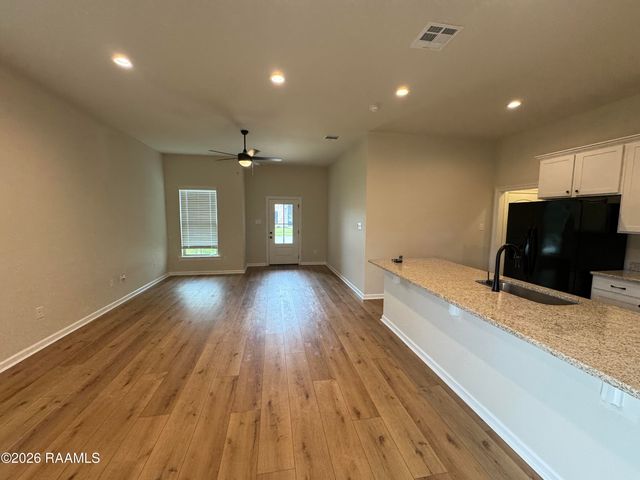 325 Mulholland Lane, Duson, LA 70529