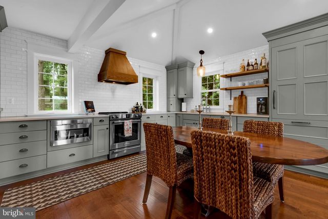 3913 RHODE HARBOR RD, Edgewater, MD 21037