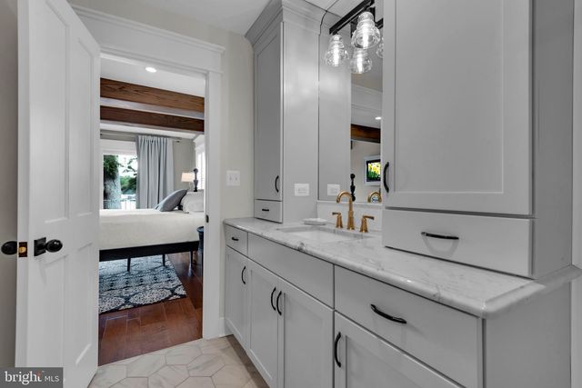 3913 RHODE HARBOR RD, Edgewater, MD 21037