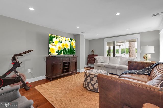 3913 RHODE HARBOR RD, Edgewater, MD 21037