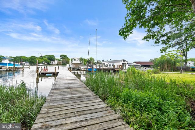 3913 RHODE HARBOR RD, Edgewater, MD 21037