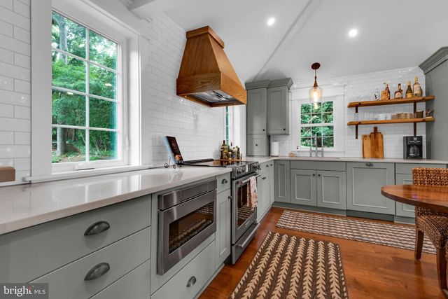 3913 RHODE HARBOR RD, Edgewater, MD 21037