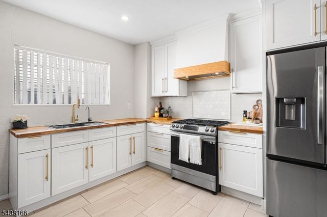 121 Smallwood Ave, Belleville Twp., NJ 07109