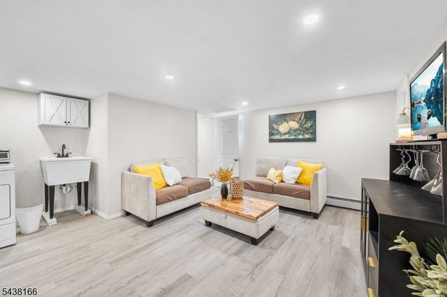 121 Smallwood Ave, Belleville Twp., NJ 07109