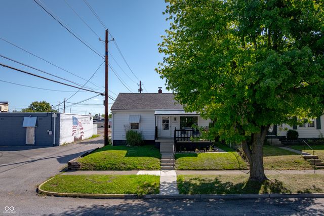 51 S 5th Avenue, Beech Grove, IN 46107