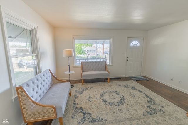 51 S 5th Avenue, Beech Grove, IN 46107