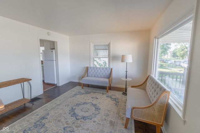 51 S 5th Avenue, Beech Grove, IN 46107