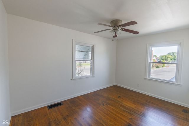 51 S 5th Avenue, Beech Grove, IN 46107