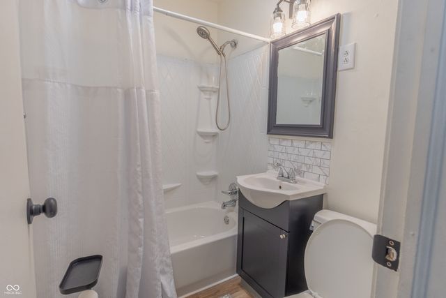 51 S 5th Avenue, Beech Grove, IN 46107