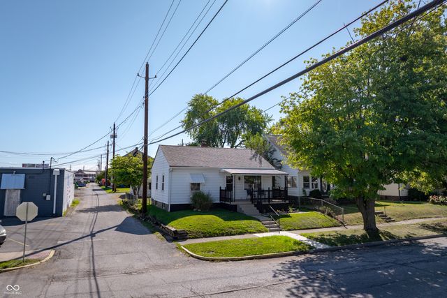 51 S 5th Avenue, Beech Grove, IN 46107