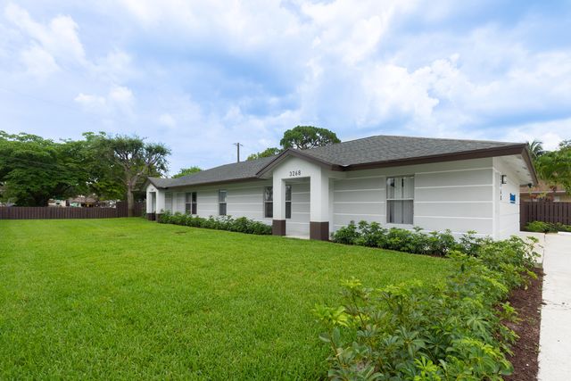 3260 Hi Street B, Lake Worth Beach, FL 33461
