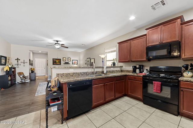11398 W Fire Art Drive, Marana, AZ 85658