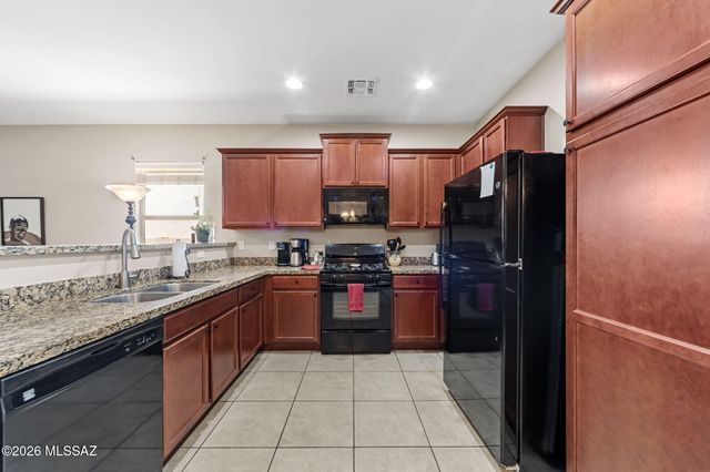 11398 W Fire Art Drive, Marana, AZ 85658