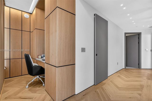 4100 Island Blvd 904, Aventura, FL 33160