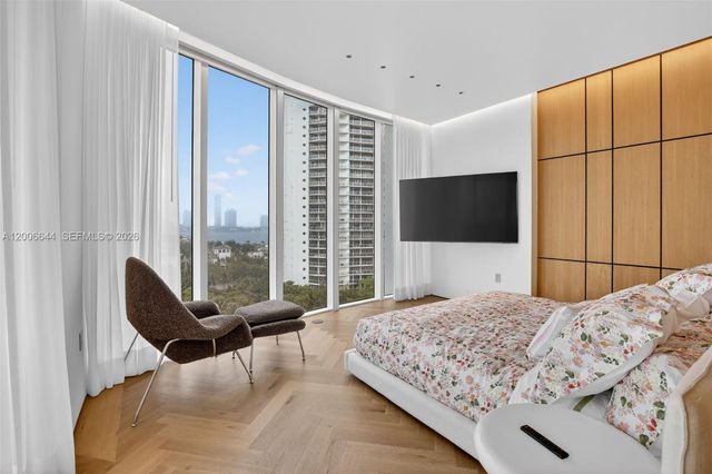 4100 Island Blvd 904, Aventura, FL 33160