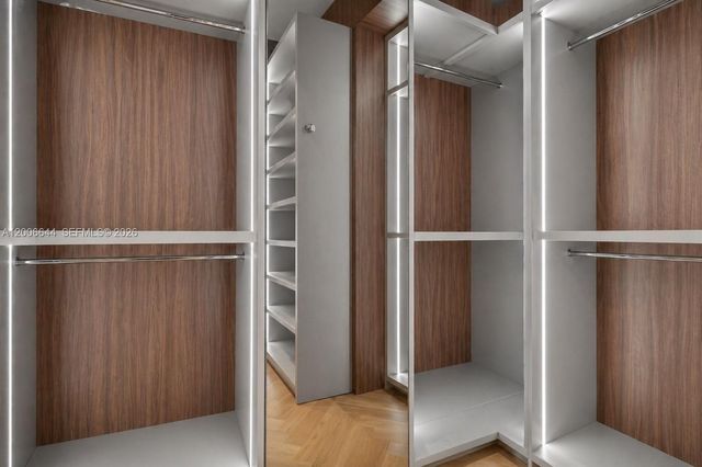 4100 Island Blvd 904, Aventura, FL 33160