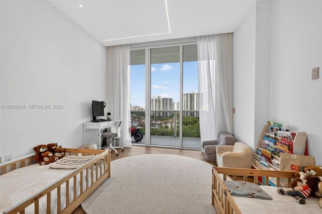 4100 Island Blvd 904, Aventura, FL 33160