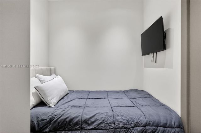 4100 Island Blvd 904, Aventura, FL 33160