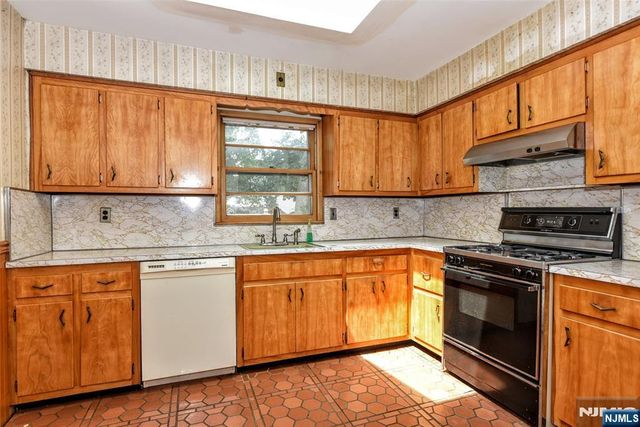 479 Goffle Road, Wyckoff, NJ 07481