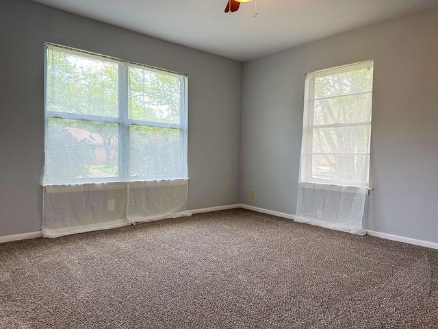 801 N Douglas Avenue, Cleburne, TX 76033