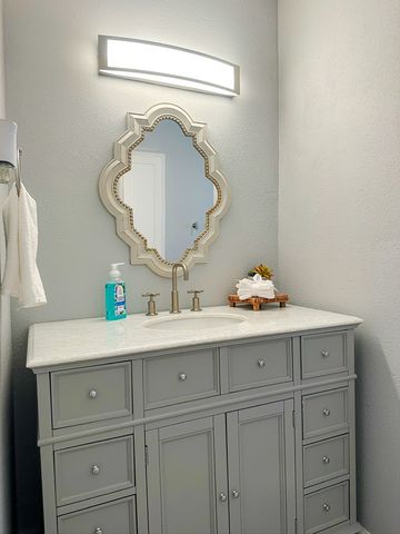 801 N Douglas Avenue, Cleburne, TX 76033