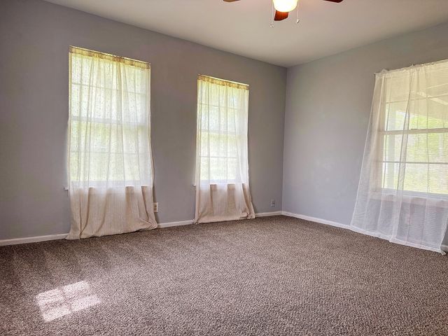 801 N Douglas Avenue, Cleburne, TX 76033