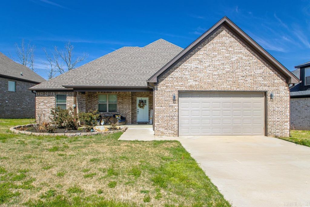 2013 Tapped Maple Drive, Sherwood, AR 72120
