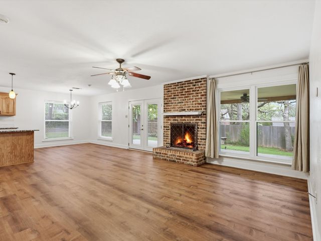 209 Valley View Court, Azle, TX 76020