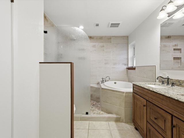 209 Valley View Court, Azle, TX 76020