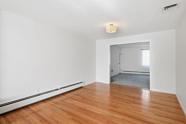80 Lynnwood Dr, Longmeadow, MA 01106