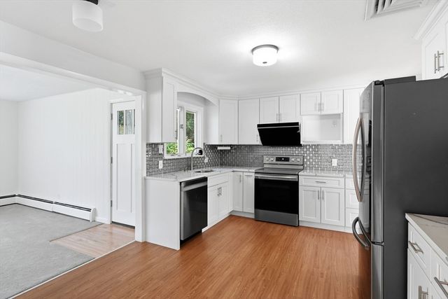 80 Lynnwood Dr, Longmeadow, MA 01106