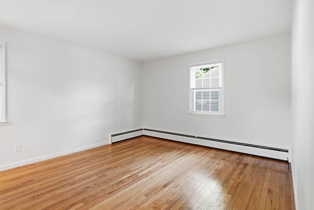 80 Lynnwood Dr, Longmeadow, MA 01106