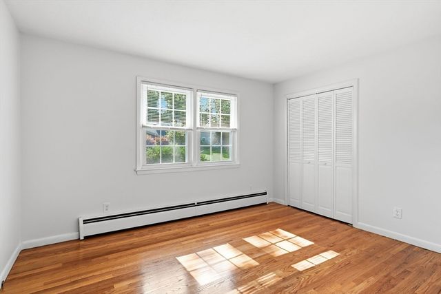 80 Lynnwood Dr, Longmeadow, MA 01106