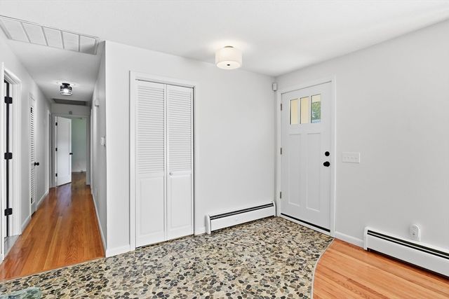 80 Lynnwood Dr, Longmeadow, MA 01106