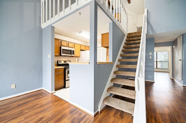 8359 Sands Point Drive 218, Houston, TX 77036