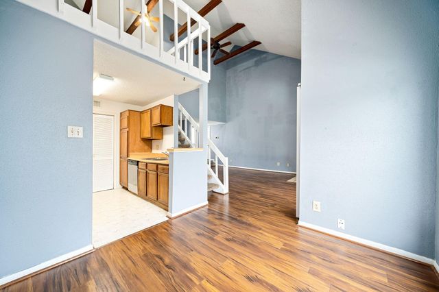 8359 Sands Point Drive 218, Houston, TX 77036