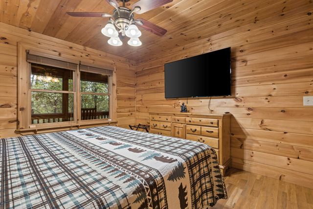 123 Lone Oak Drive, Blue Ridge, GA 30513