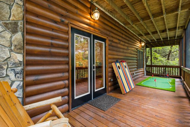 123 Lone Oak Drive, Blue Ridge, GA 30513