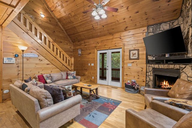123 Lone Oak Drive, Blue Ridge, GA 30513