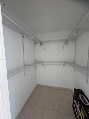 400 Kings Point Dr 531, Sunny Isles Beach, FL 33160