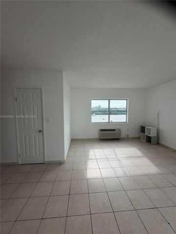 400 Kings Point Dr 531, Sunny Isles Beach, FL 33160