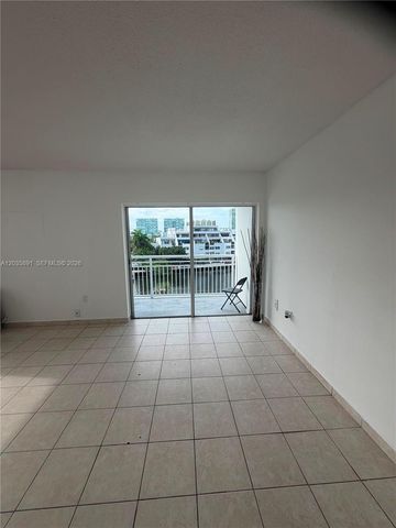 400 Kings Point Dr 531, Sunny Isles Beach, FL 33160