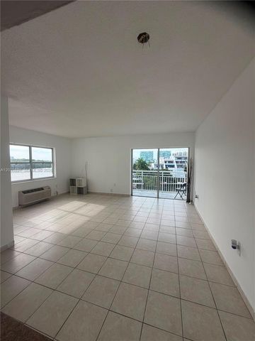 400 Kings Point Dr 531, Sunny Isles Beach, FL 33160